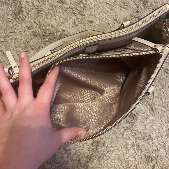 Price Firm Kate Spade Hand Bag - Picture 4 of 11